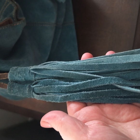 VINTAGE~BoHo Lucky Brand Teal Suede Shoulder Bag - Picture 7 of 11